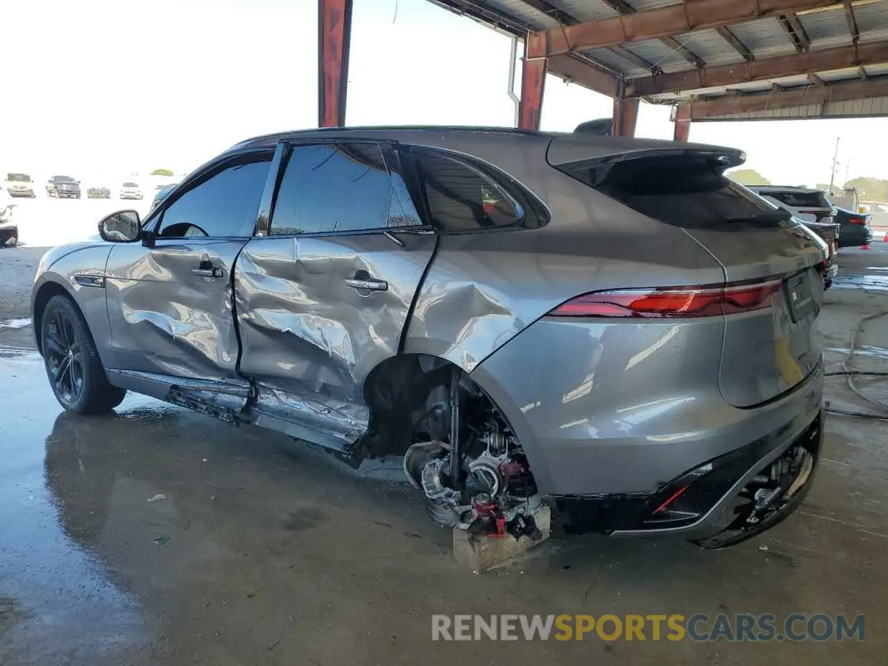 2 fotografías del automóvil dañado SADCT2FU5RA738382 JAGUAR F-PACE 2024