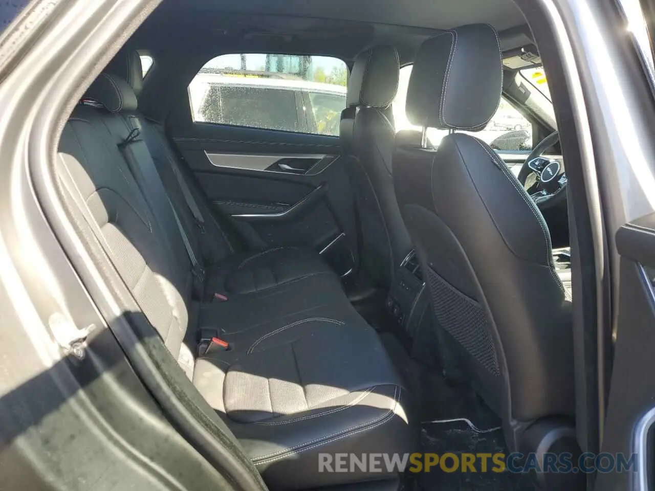 11 fotografías del automóvil dañado SADCT2EX7SA744590 JAGUAR F-PACE 2025
