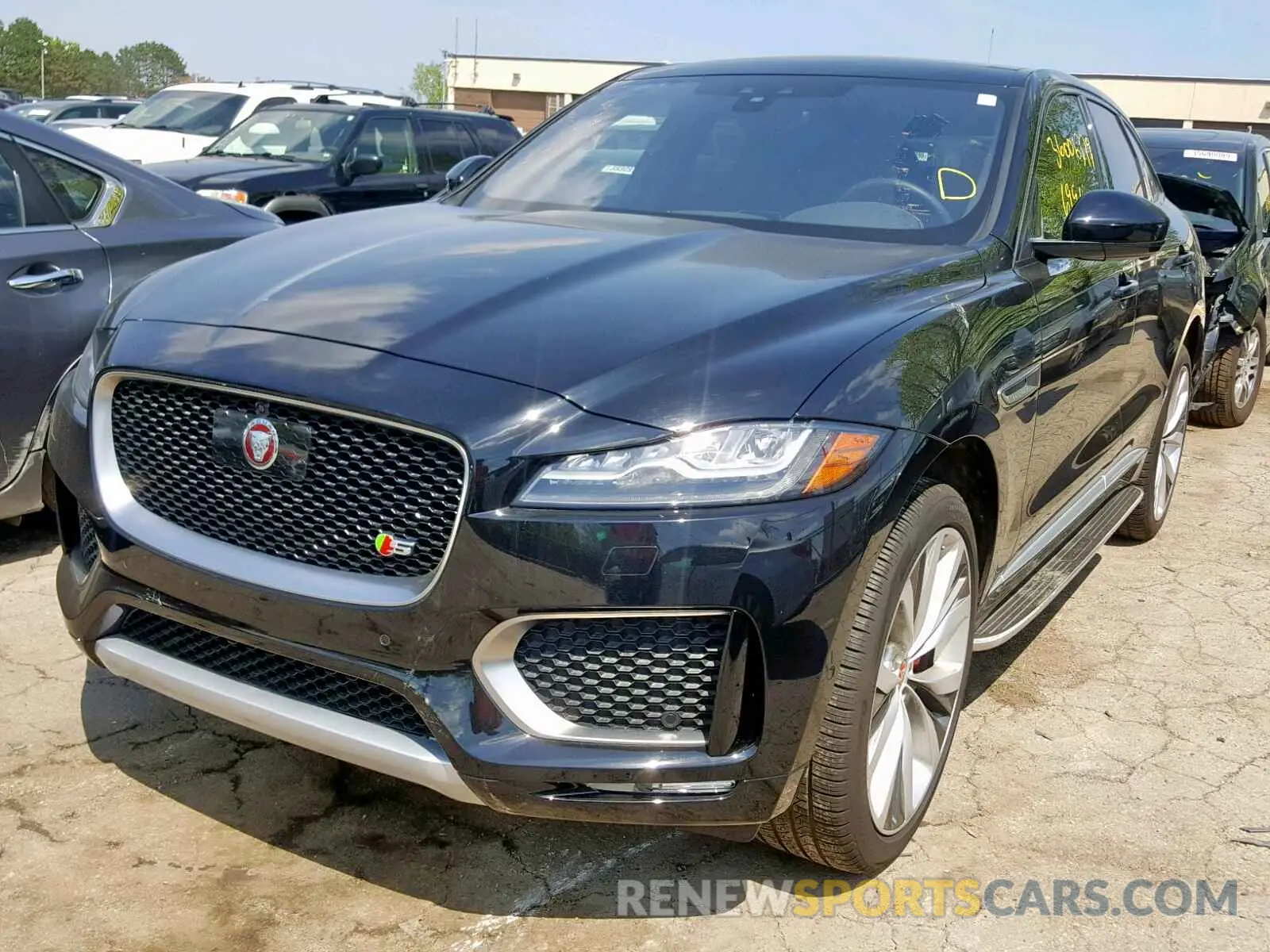 2 fotografías del automóvil dañado SADCM2FV2KA358637 JAGUAR F-PACE S 2019