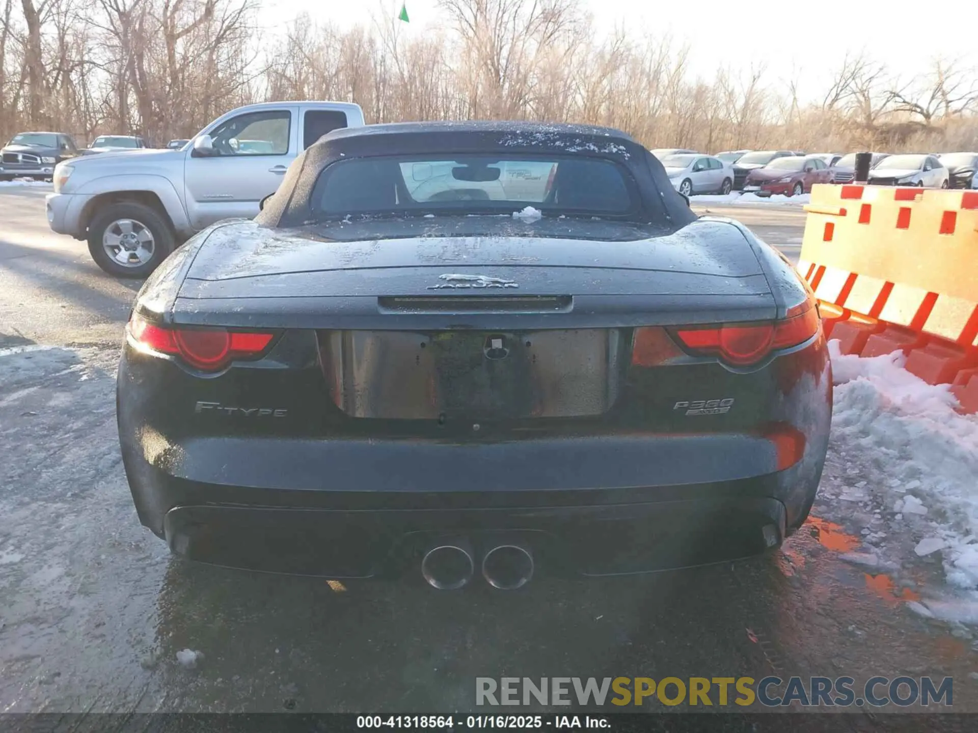 16 fotografías del automóvil dañado SAJD85FV1LCK66321 JAGUAR F-TYPE 2020