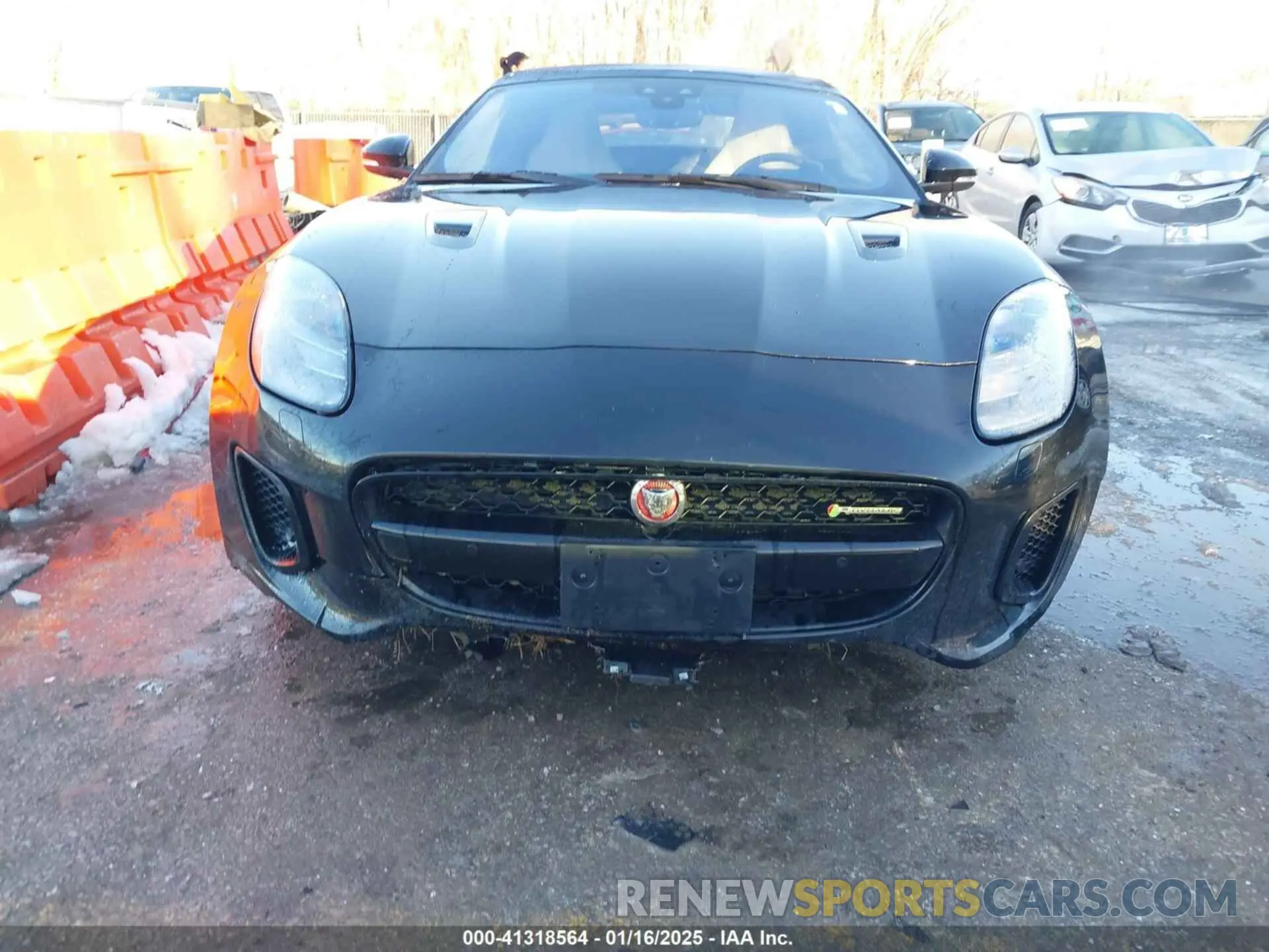 6 fotografías del automóvil dañado SAJD85FV1LCK66321 JAGUAR F-TYPE 2020