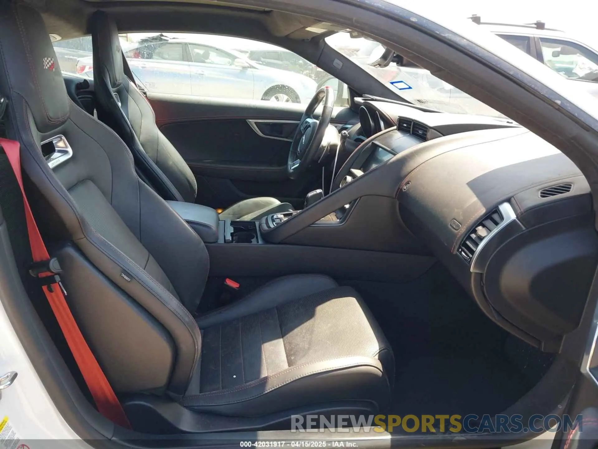 5 fotografías del automóvil dañado SAJDD1GX3LCK66731 JAGUAR F-TYPE 2020