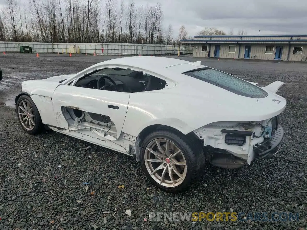 2 fotografías del automóvil dañado SAJDD1GX4LCK67256 JAGUAR F-TYPE 2020