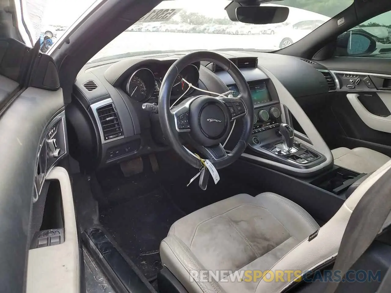 8 fotografías del automóvil dañado SAJDD1GX4LCK67922 JAGUAR F-TYPE 2020