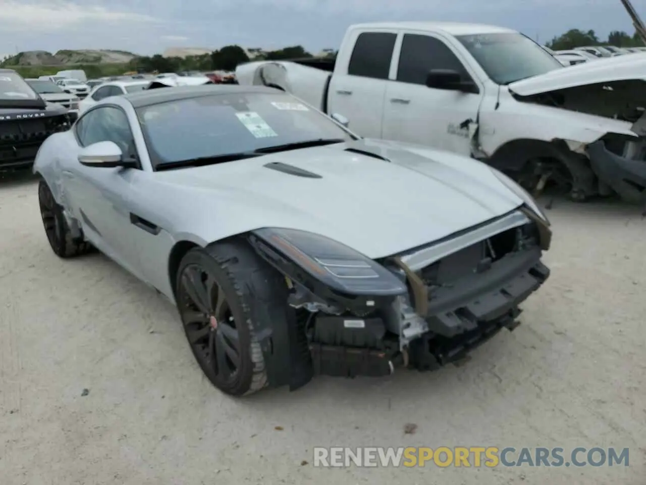 4 fotografías del automóvil dañado SAJDD1GX5LCK68819 JAGUAR F-TYPE 2020