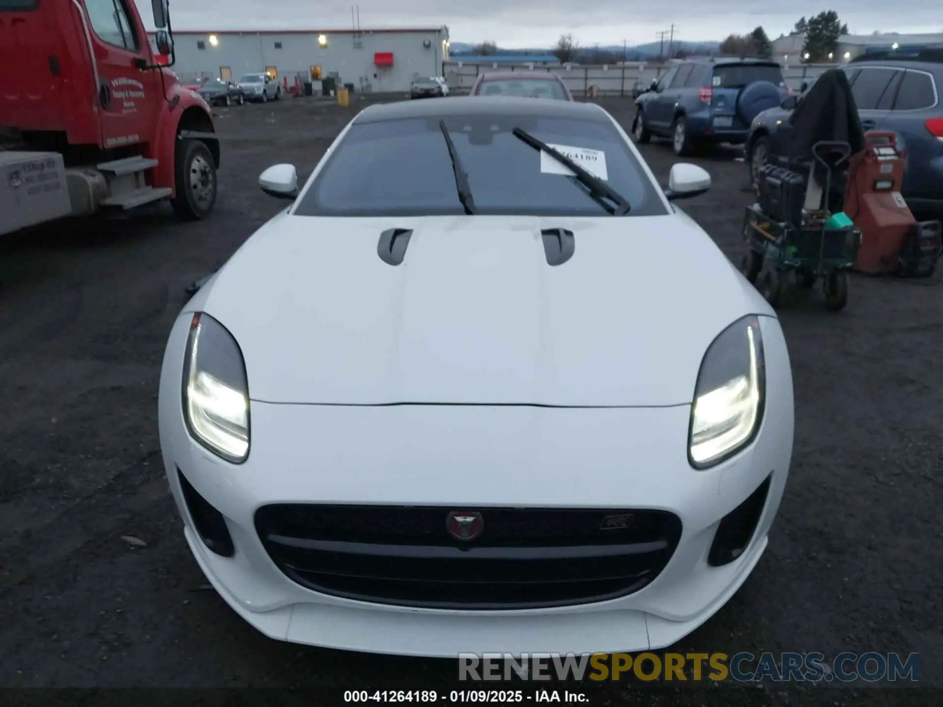 12 fotografías del automóvil dañado SAJDD1GX6LCK63497 JAGUAR F-TYPE 2020