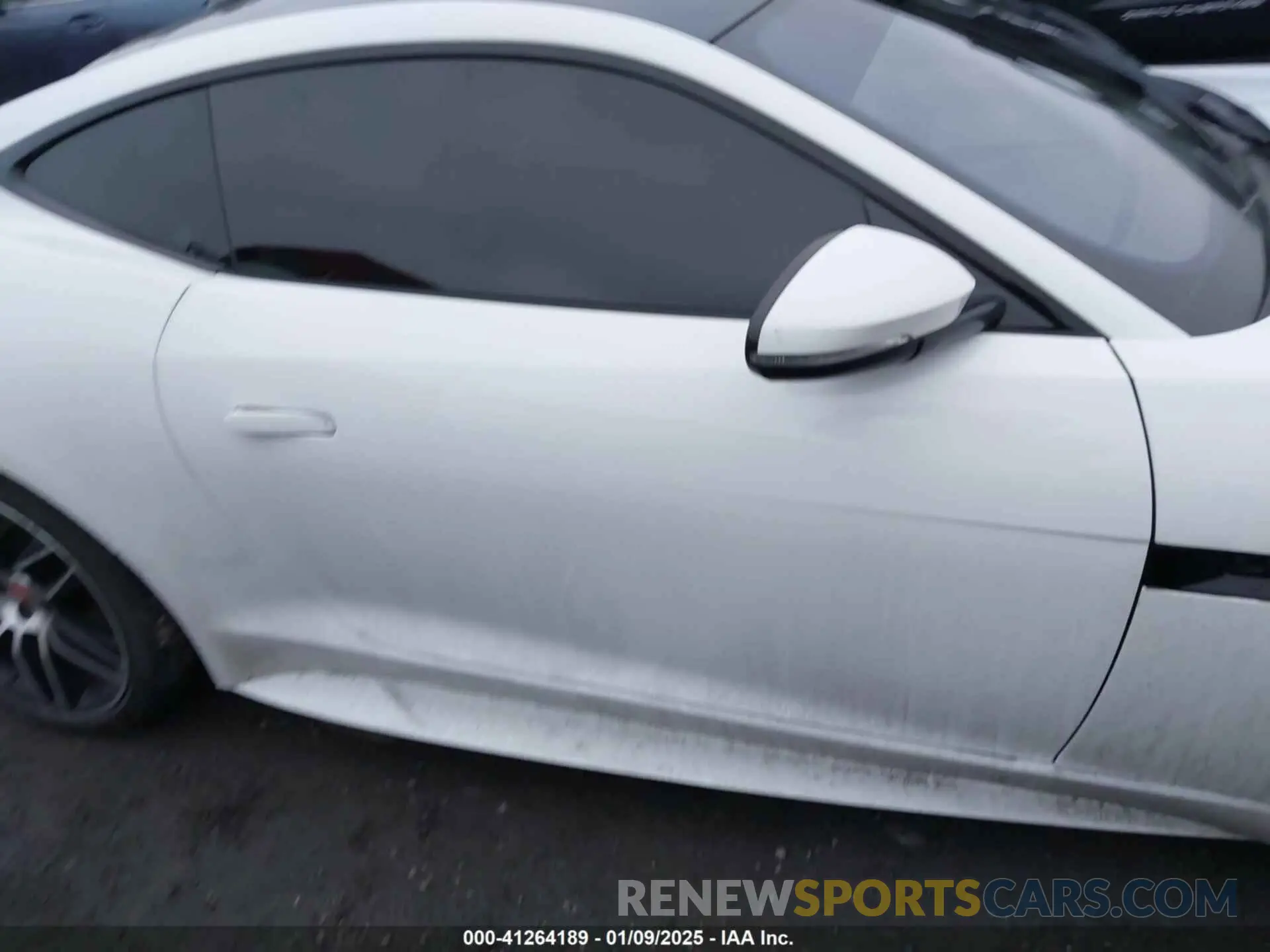 13 fotografías del automóvil dañado SAJDD1GX6LCK63497 JAGUAR F-TYPE 2020