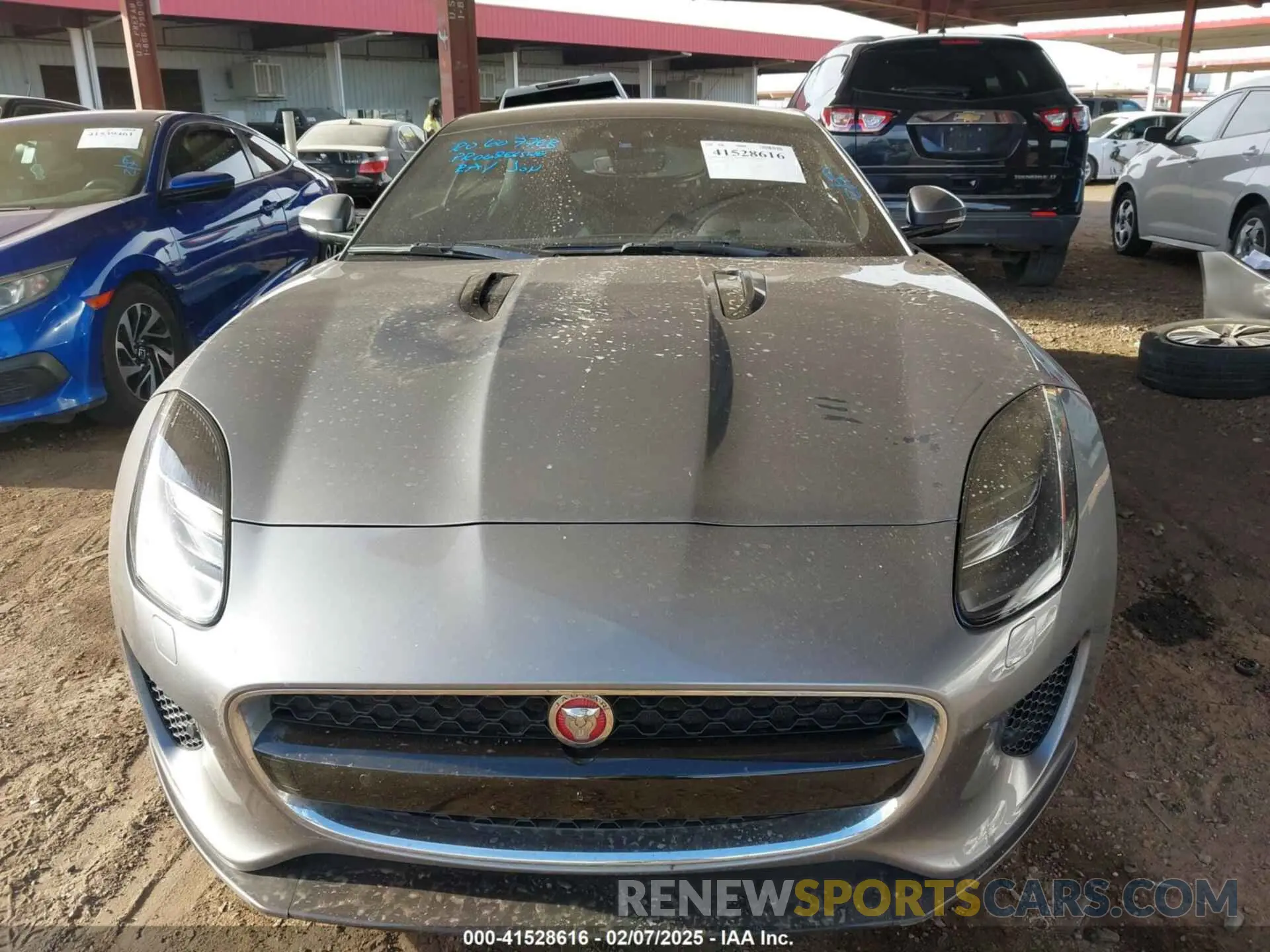 13 fotografías del automóvil dañado SAJDD1GX9LCK67849 JAGUAR F-TYPE 2020