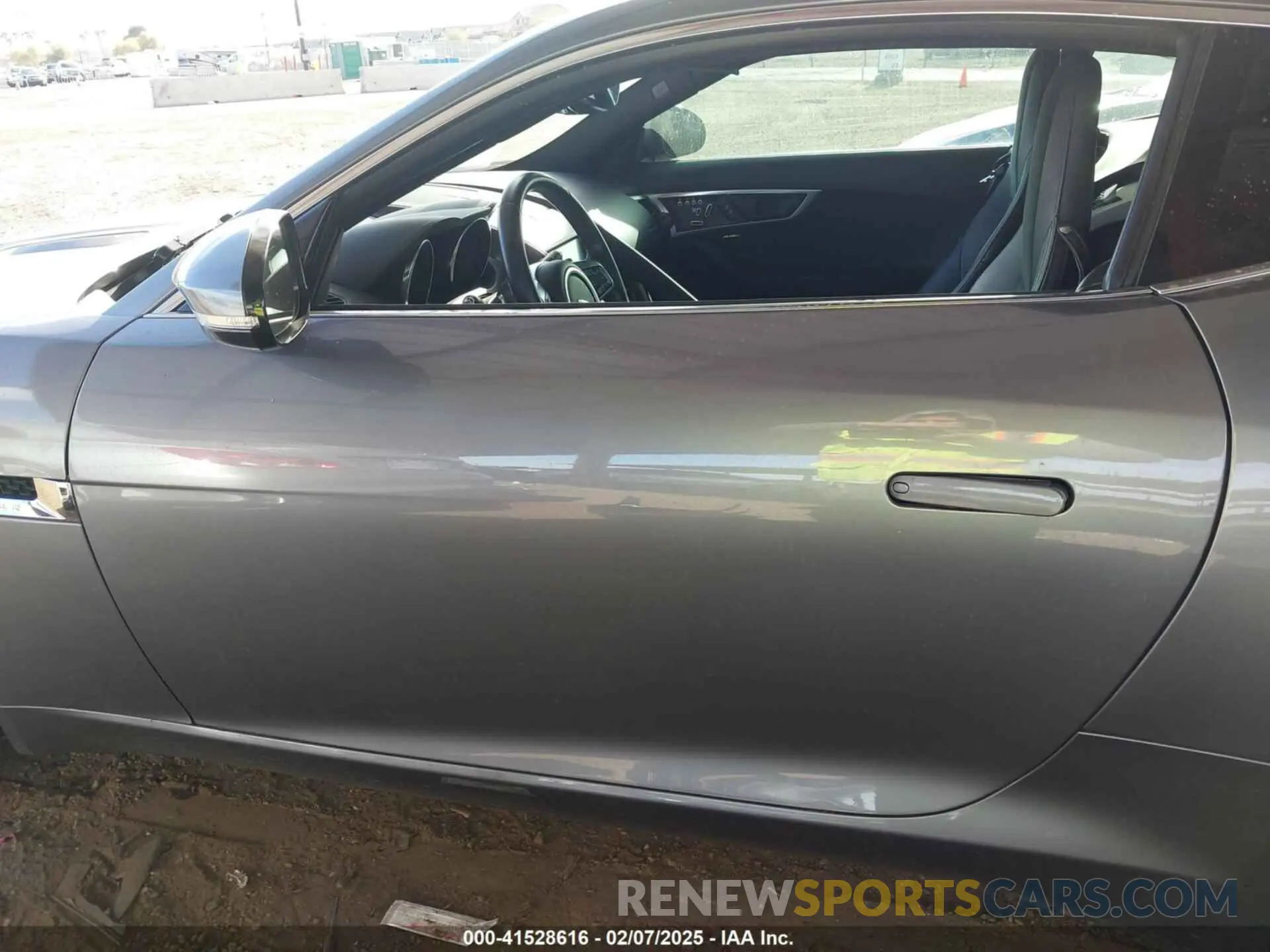 15 fotografías del automóvil dañado SAJDD1GX9LCK67849 JAGUAR F-TYPE 2020