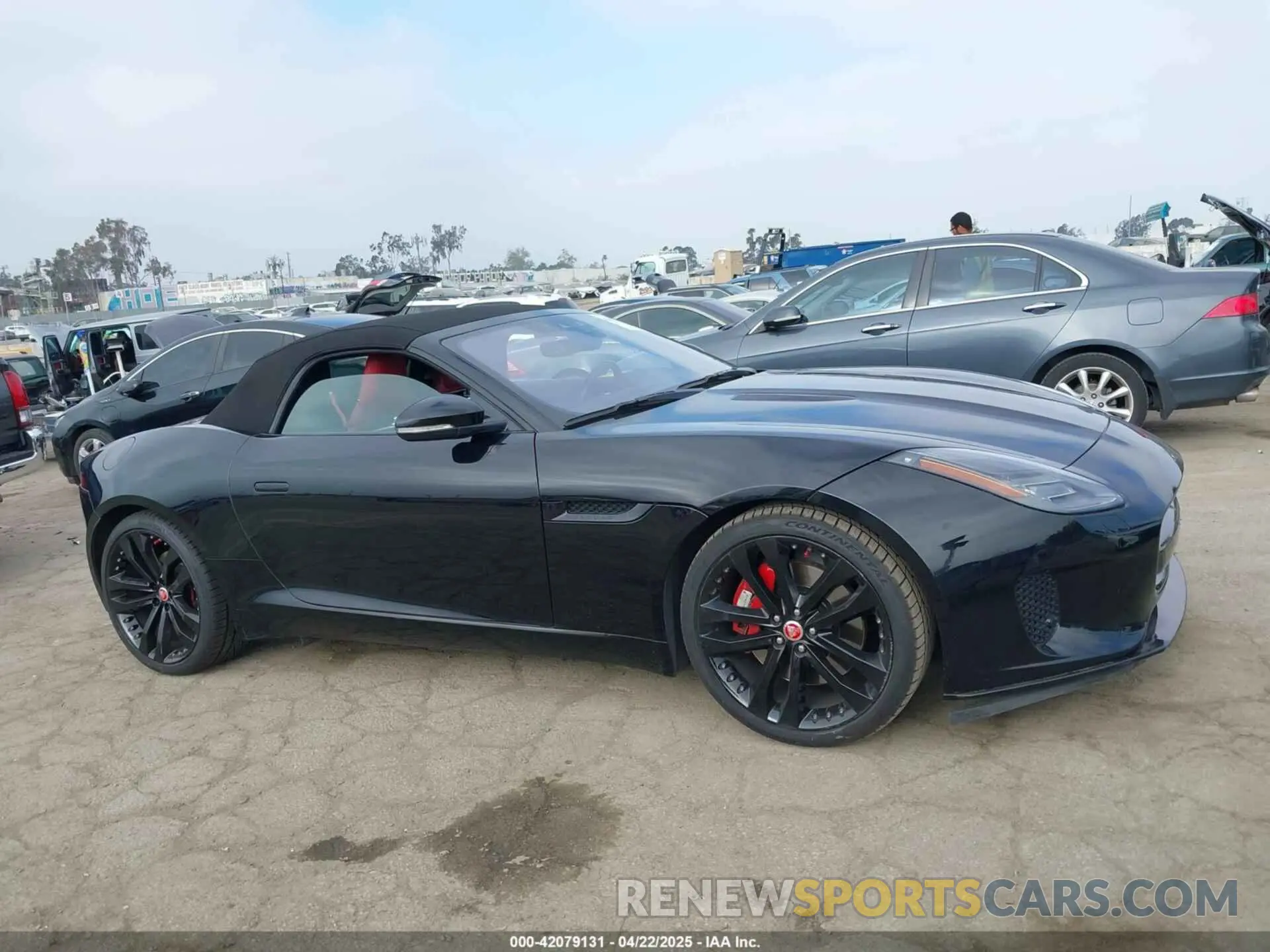 13 fotografías del automóvil dañado SAJDD5GX0LCK64894 JAGUAR F-TYPE 2020