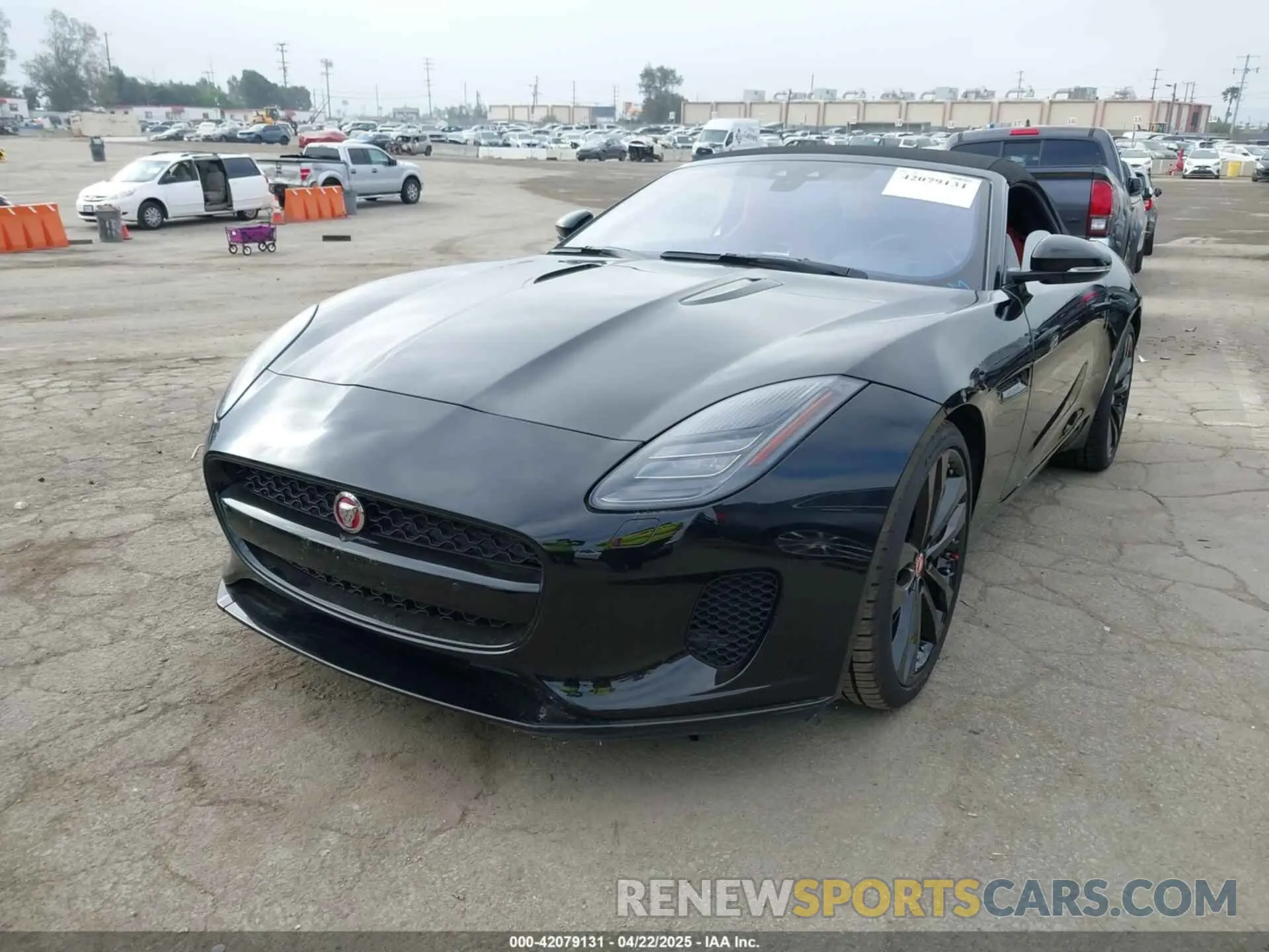 2 fotografías del automóvil dañado SAJDD5GX0LCK64894 JAGUAR F-TYPE 2020