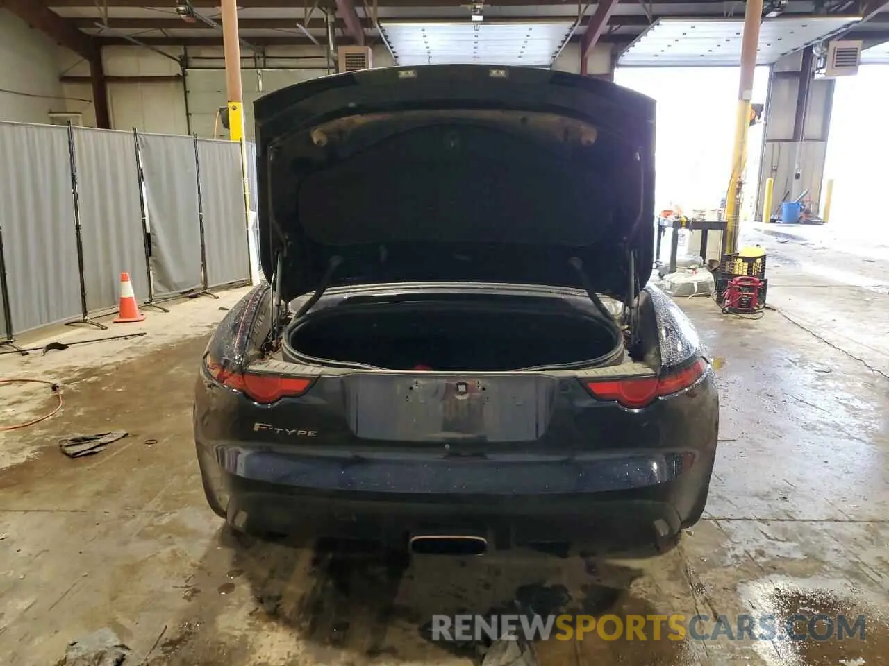 6 fotografías del automóvil dañado SAJDD5GX7LCK66416 JAGUAR F-TYPE 2020