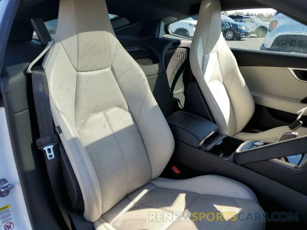10 fotografías del automóvil dañado SAJD81FV3MCK73006 JAGUAR F-TYPE 2021