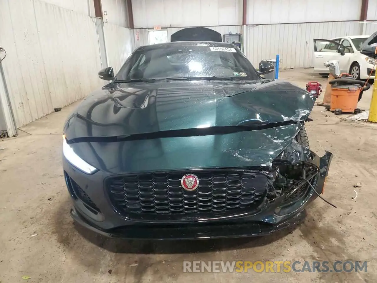 5 fotografías del automóvil dañado SAJD81FV6MCK71539 JAGUAR F-TYPE 2021