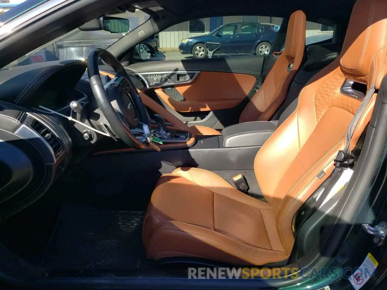 7 fotografías del automóvil dañado SAJDD1GX5MCK76064 JAGUAR F-TYPE 2021