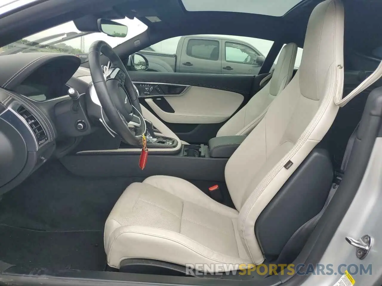 7 fotografías del automóvil dañado SAJDD1GX6MCK74887 JAGUAR F-TYPE 2021