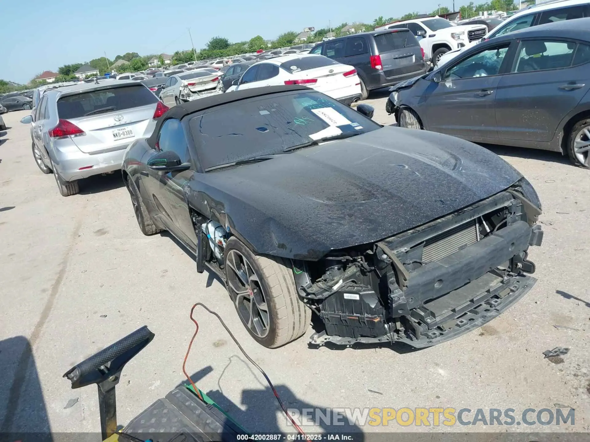 1 fotografías del automóvil dañado SAJDD5GX9MCK74096 JAGUAR F-TYPE 2021