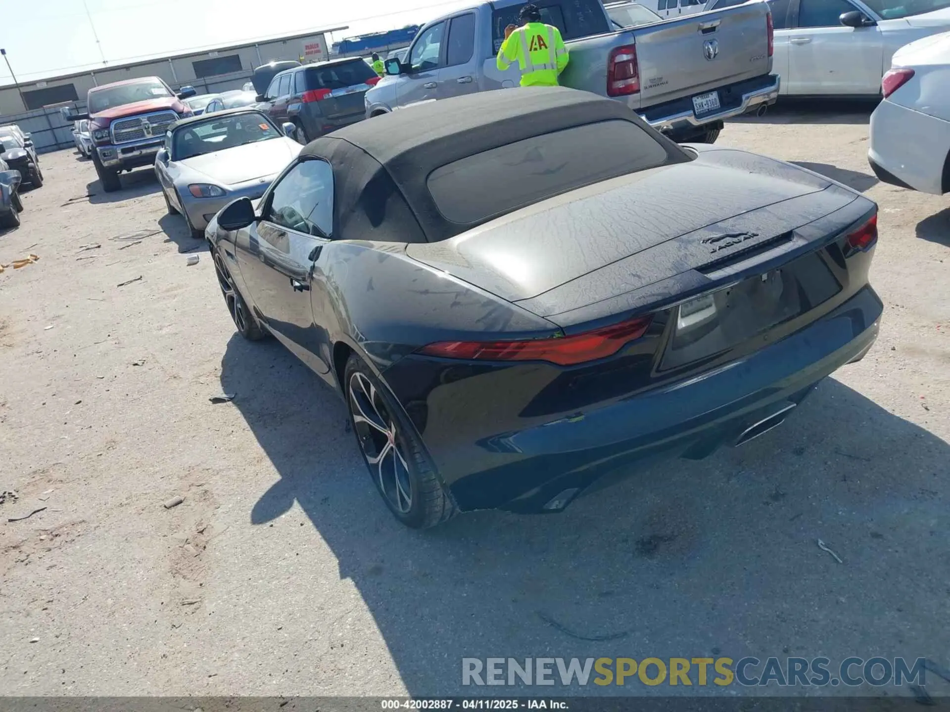 3 fotografías del automóvil dañado SAJDD5GX9MCK74096 JAGUAR F-TYPE 2021