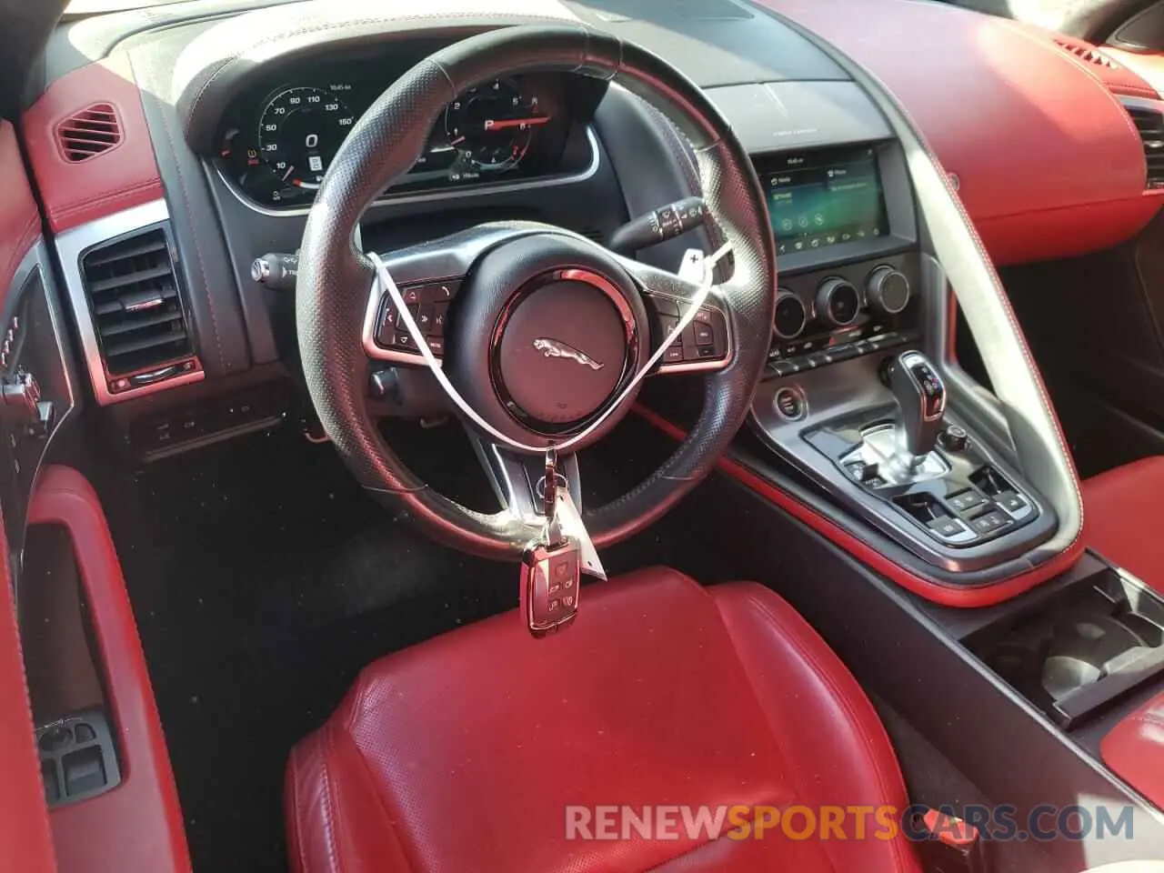 8 fotografías del automóvil dañado SAJDF5GX1MCK73616 JAGUAR F-TYPE 2021