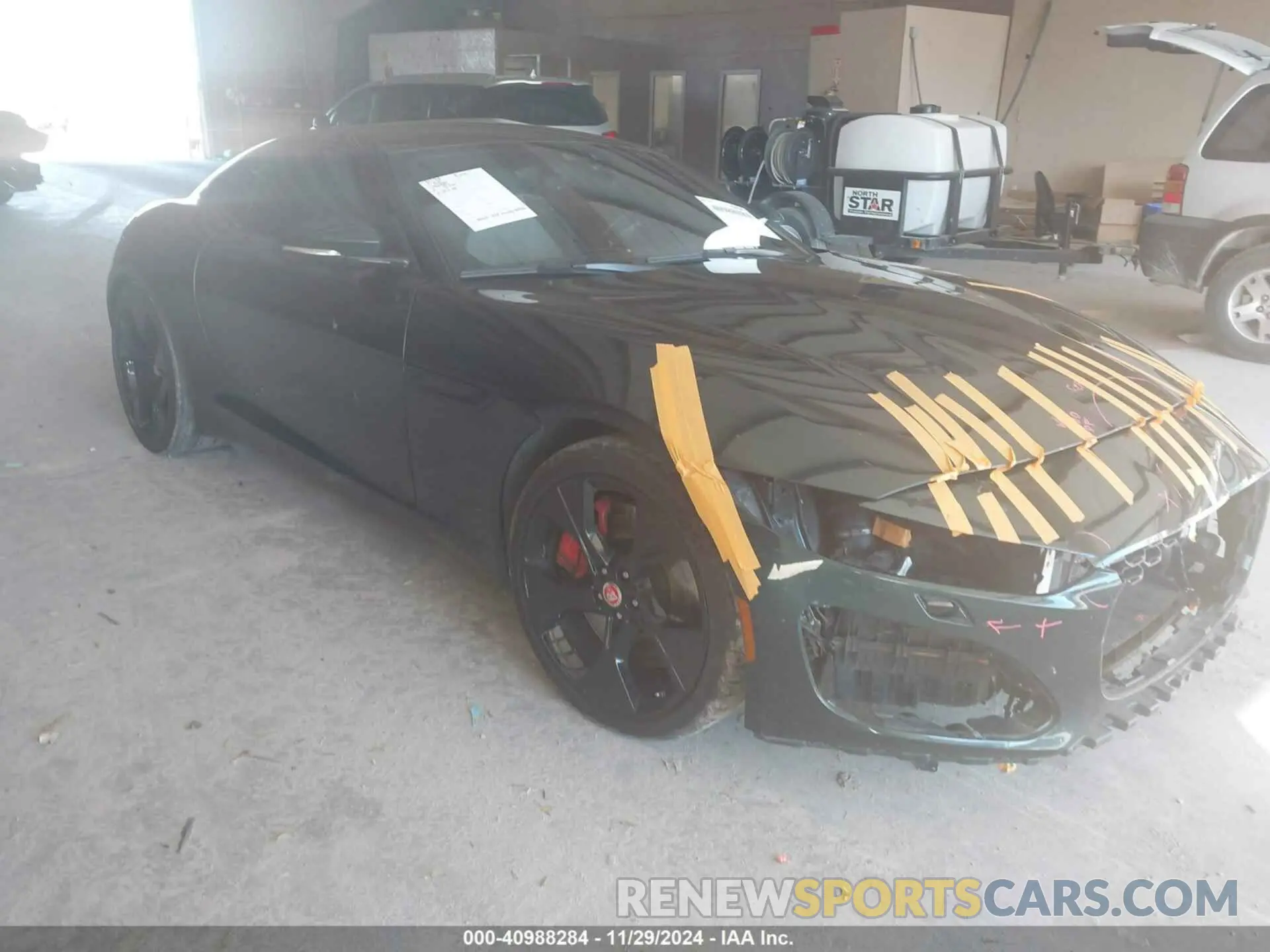 13 fotografías del automóvil dañado SAJDD1EE4PCK80533 JAGUAR F-TYPE 2023