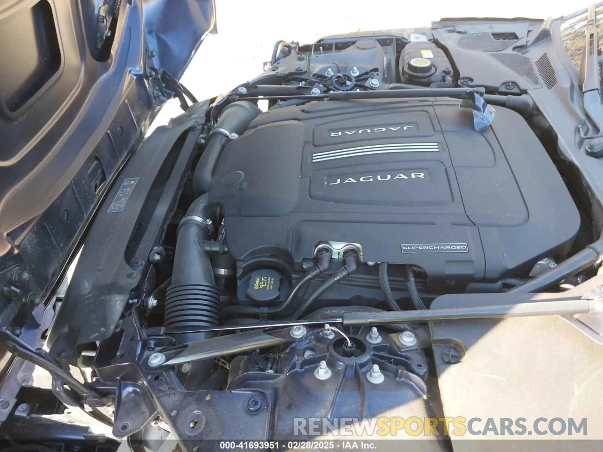 10 fotografías del automóvil dañado SAJDD1EE7PCK80526 JAGUAR F-TYPE 2023