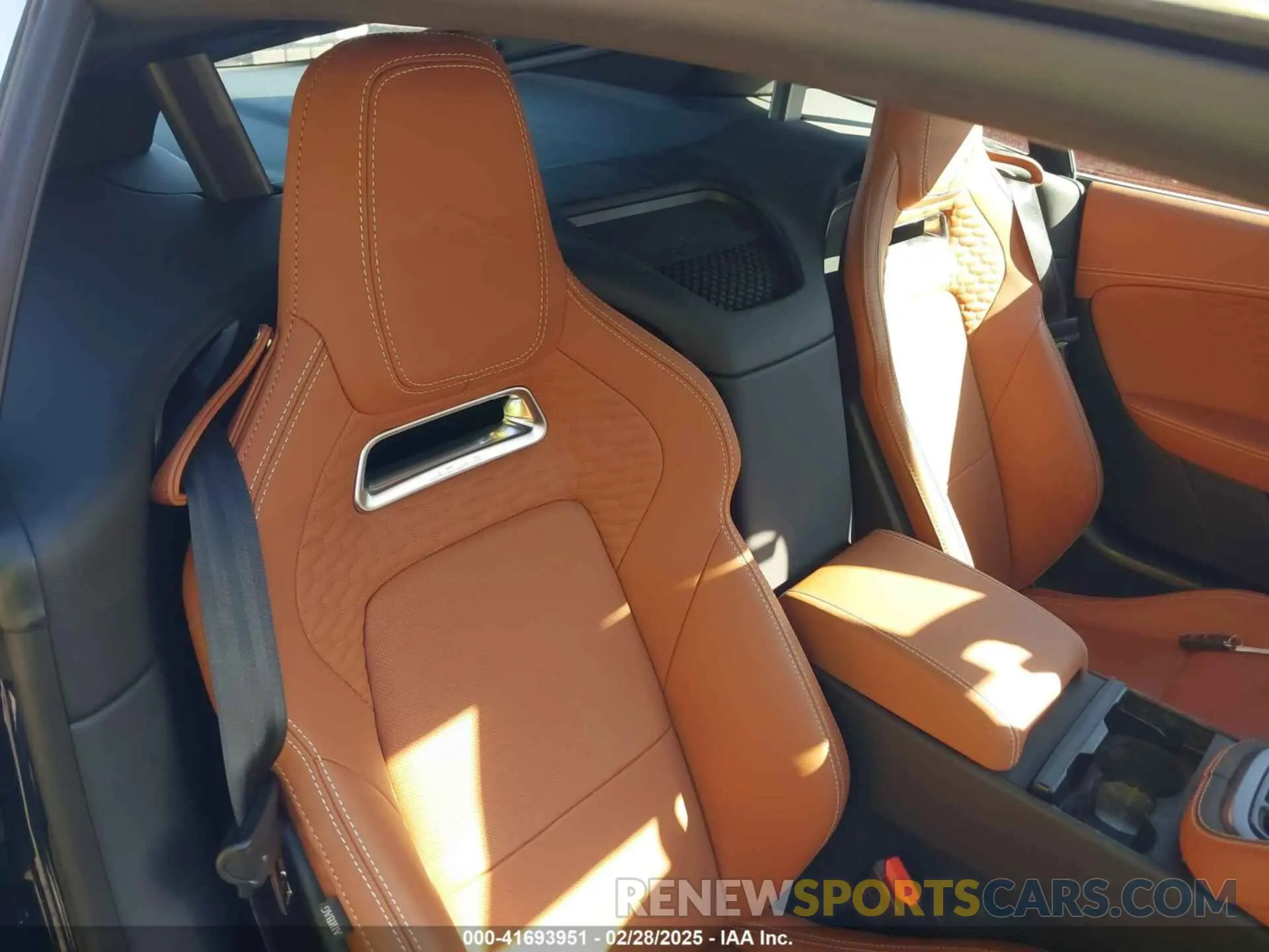 8 fotografías del automóvil dañado SAJDD1EE7PCK80526 JAGUAR F-TYPE 2023
