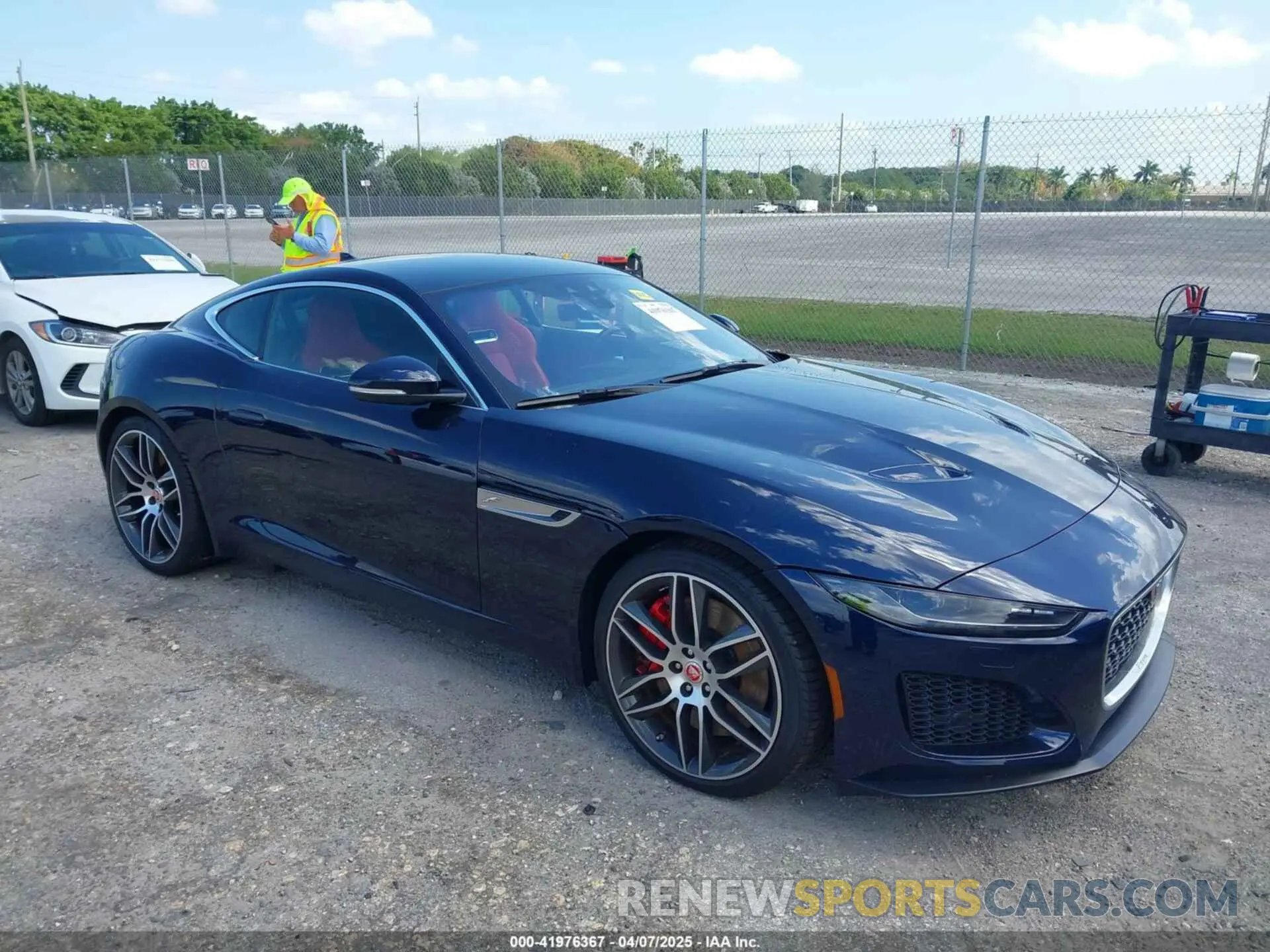 1 fotografías del automóvil dañado SAJDD1EE9PCK79877 JAGUAR F-TYPE 2023