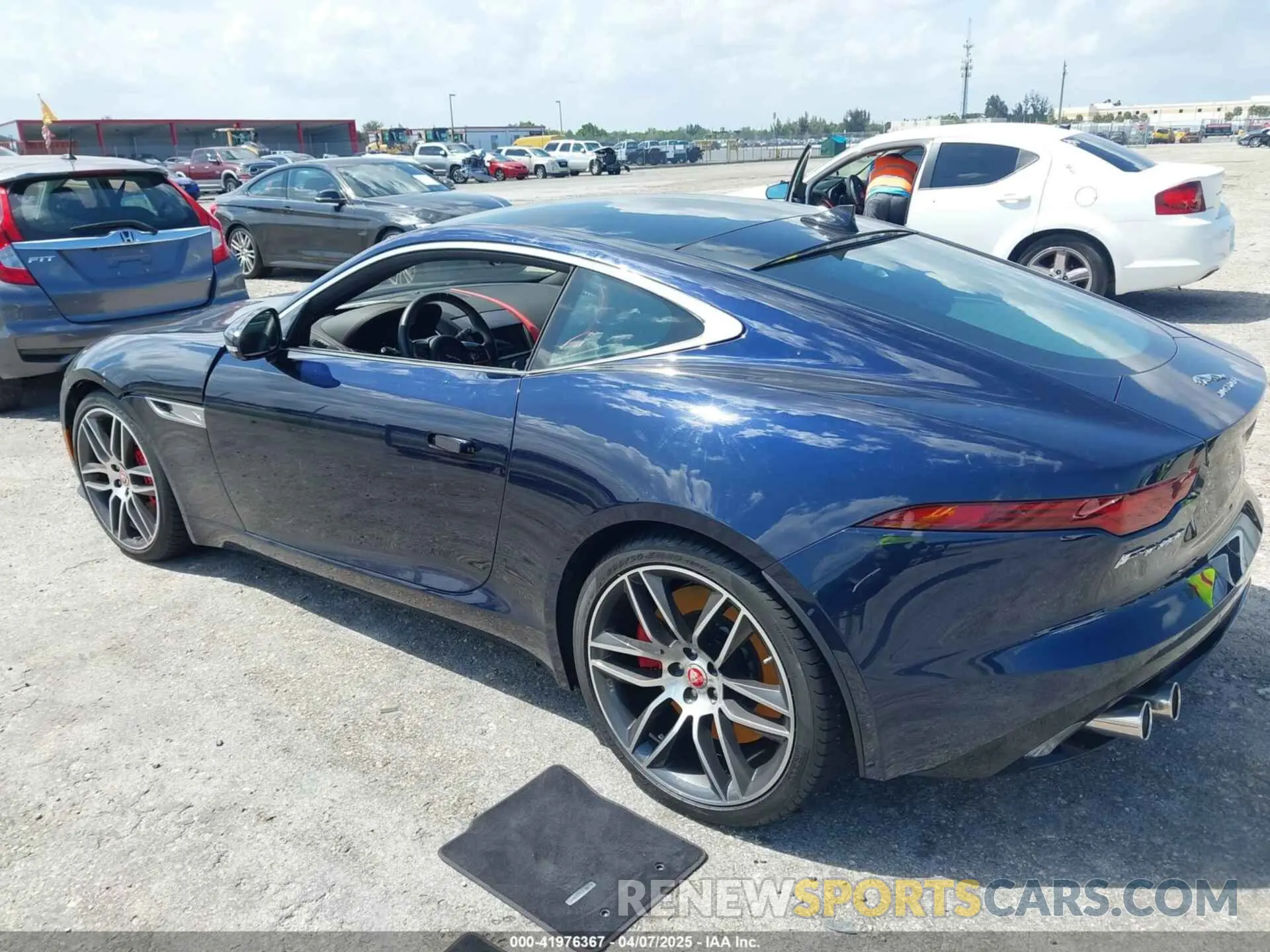 3 fotografías del automóvil dañado SAJDD1EE9PCK79877 JAGUAR F-TYPE 2023