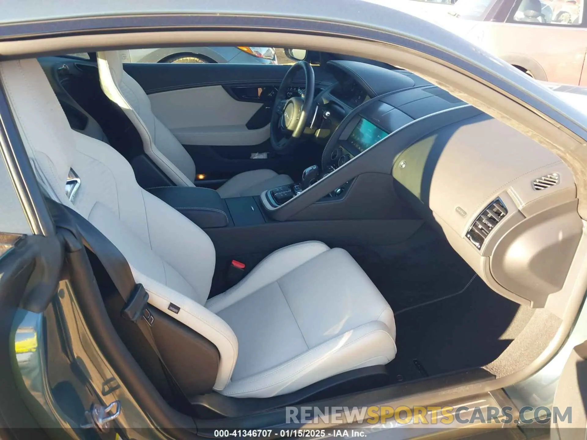 5 fotografías del automóvil dañado SAJDV1EE2RCK83687 JAGUAR F-TYPE 2024