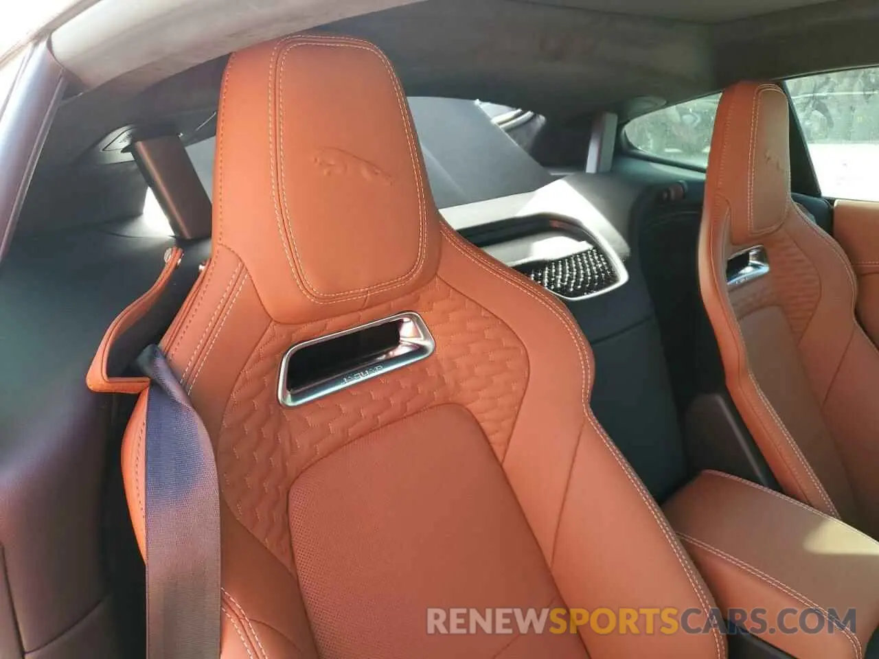 10 fotografías del automóvil dañado SAJD51FE9RCK86827 JAGUAR F-TYPE R75 2024