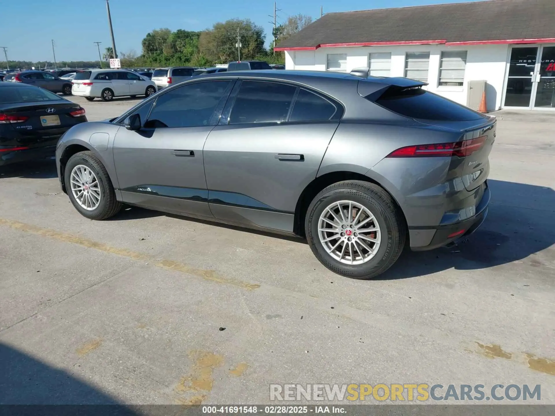 3 fotografías del automóvil dañado SADHB2S12K1F72772 JAGUAR I-PACE 2019