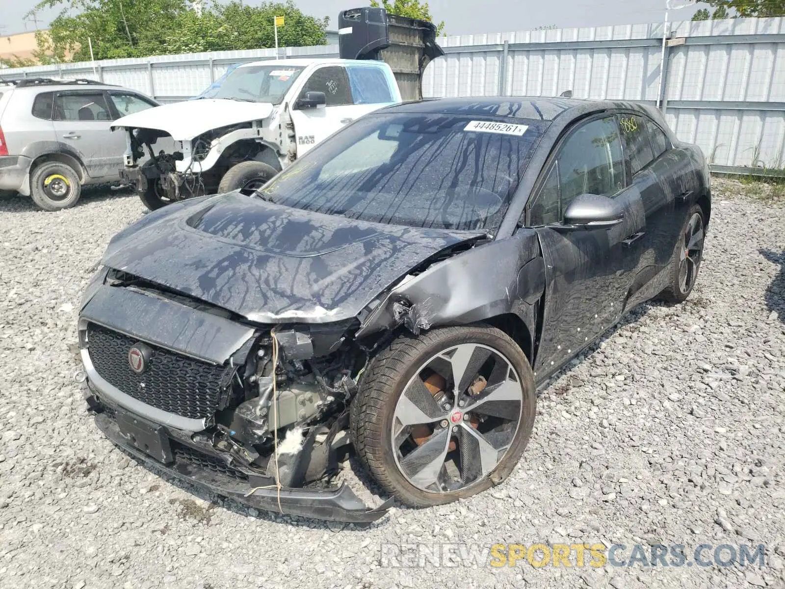 2 fotografías del automóvil dañado SADHD2S18K1F62046 JAGUAR I-PACE 2019