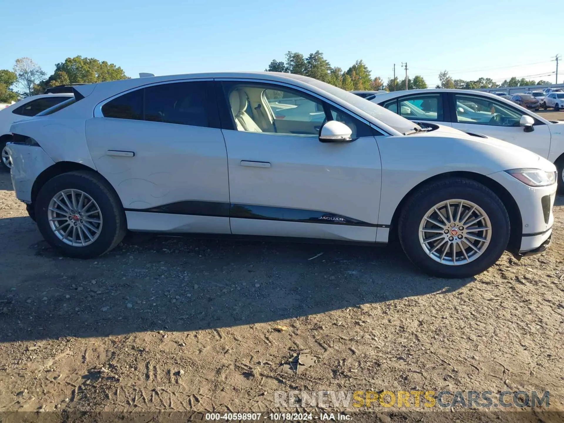 13 fotografías del automóvil dañado SADHB2S12L1F84583 JAGUAR I-PACE 2020