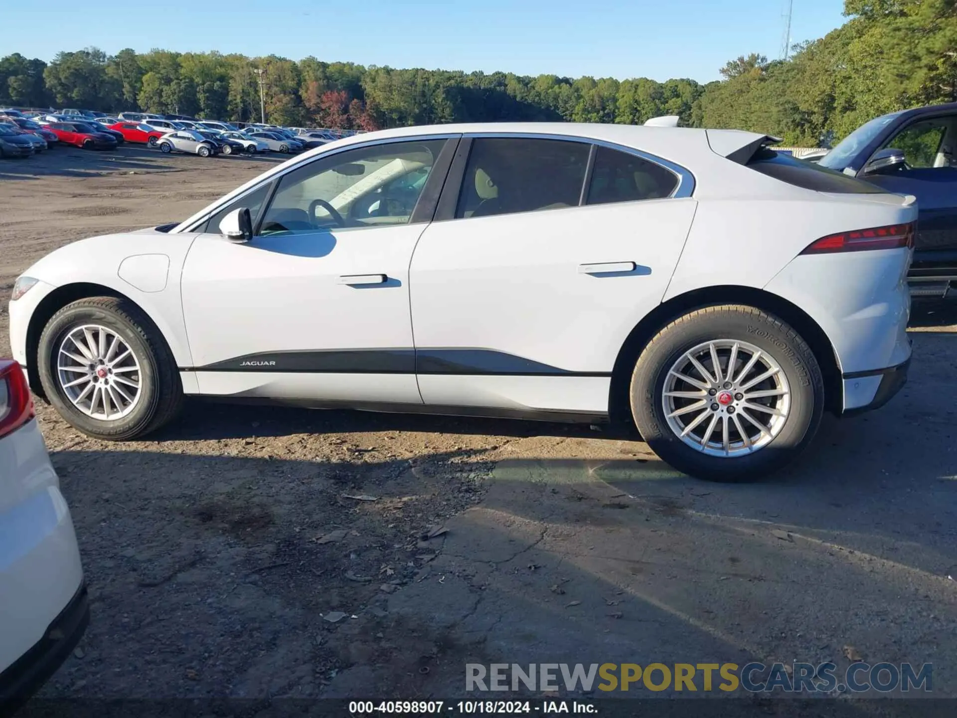 14 fotografías del automóvil dañado SADHB2S12L1F84583 JAGUAR I-PACE 2020