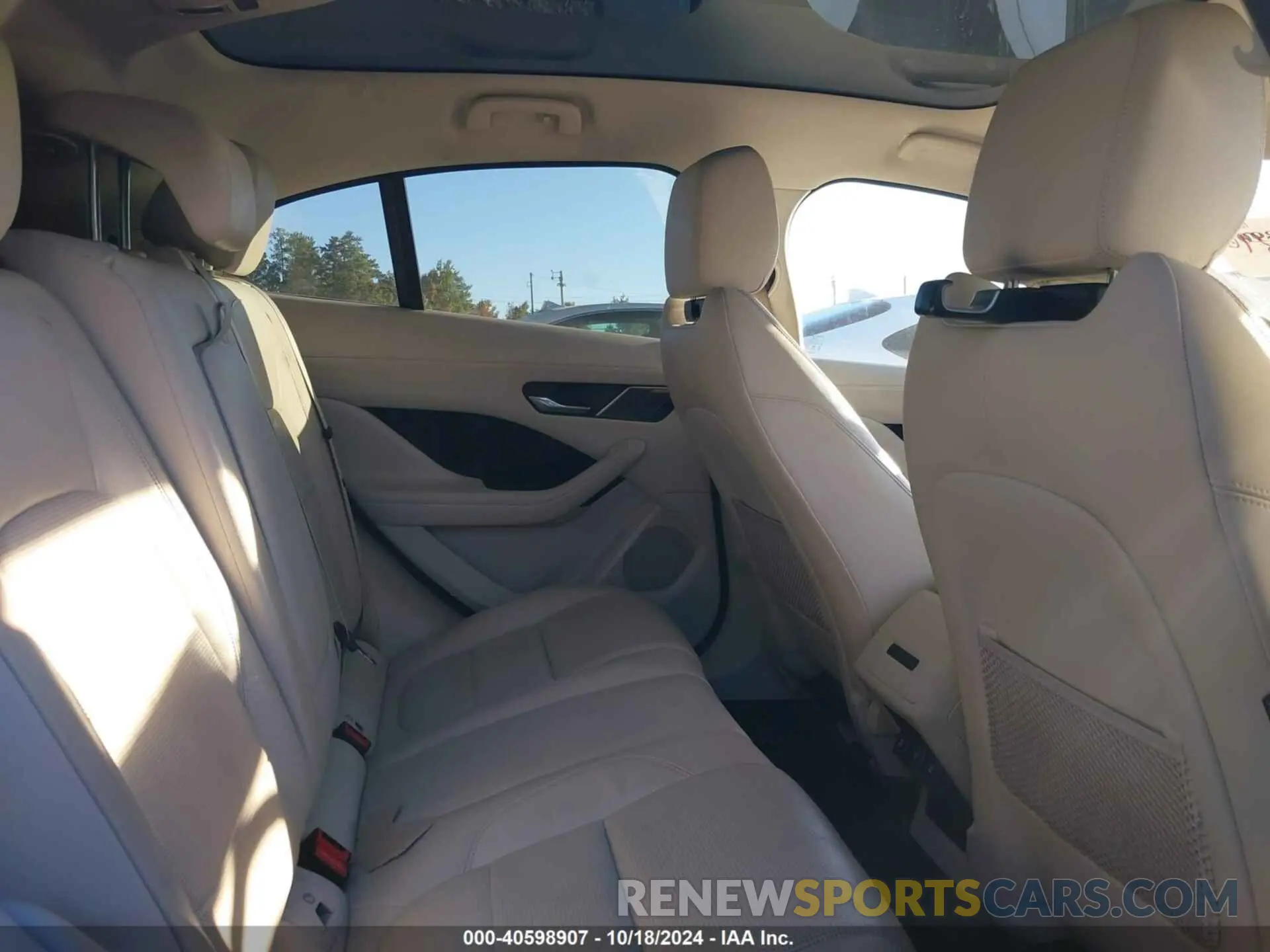 8 fotografías del automóvil dañado SADHB2S12L1F84583 JAGUAR I-PACE 2020