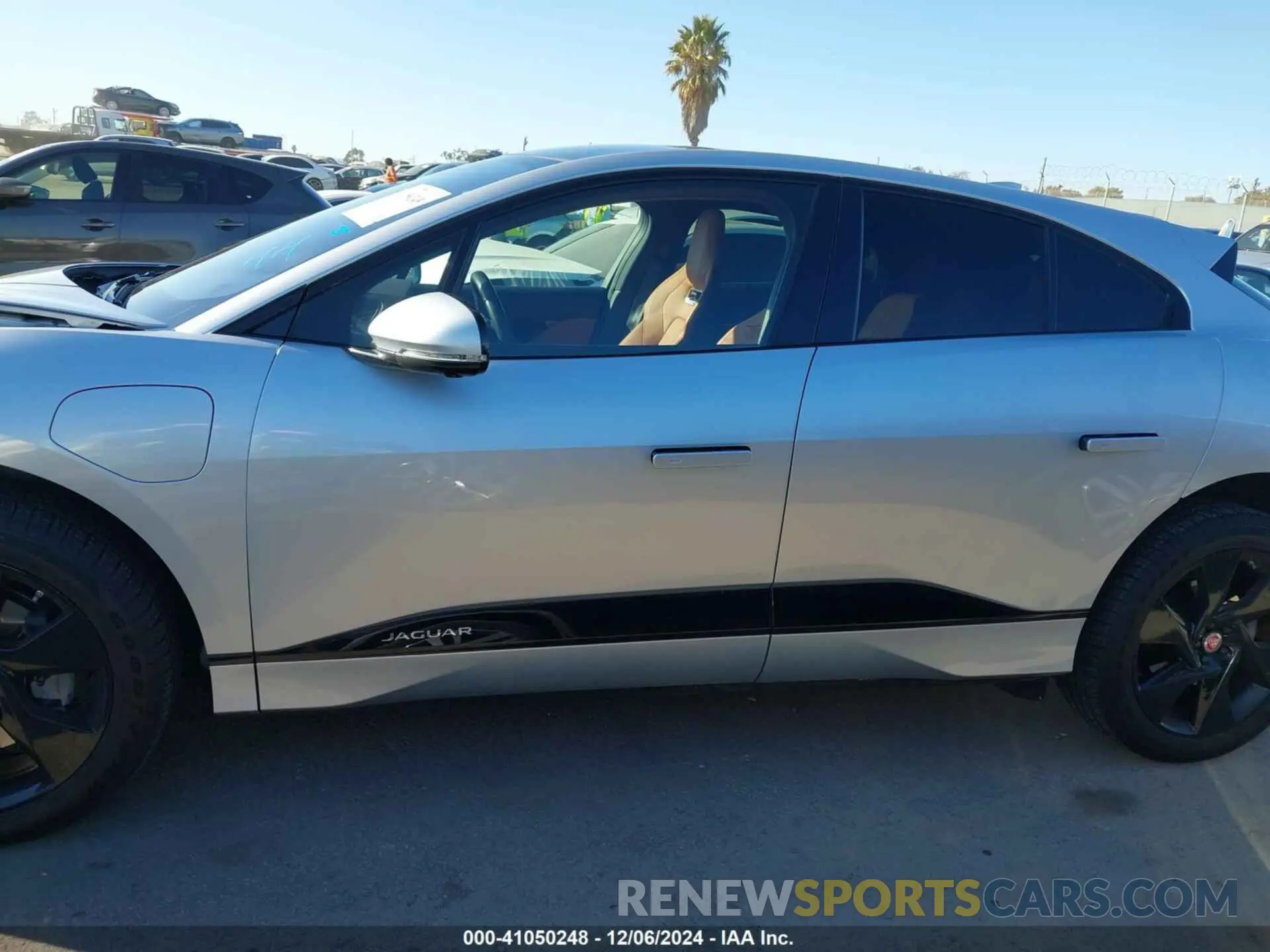 14 fotografías del automóvil dañado SADHC2S16L1F80629 JAGUAR I-PACE 2020