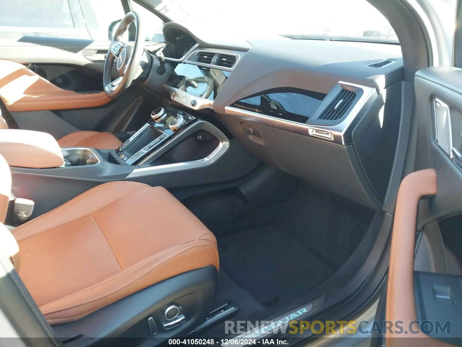 5 fotografías del automóvil dañado SADHC2S16L1F80629 JAGUAR I-PACE 2020