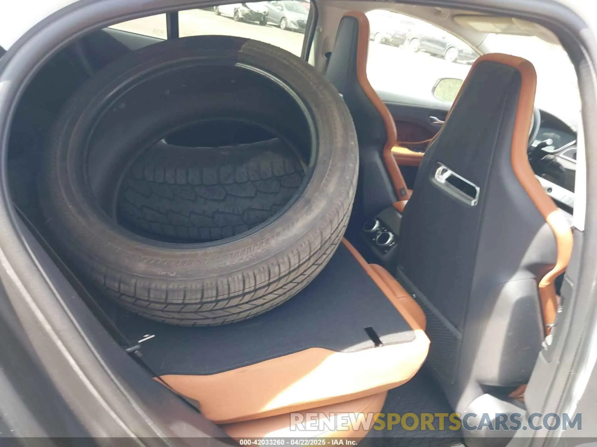 8 fotografías del automóvil dañado SADHC2S1XL1F80407 JAGUAR I-PACE 2020