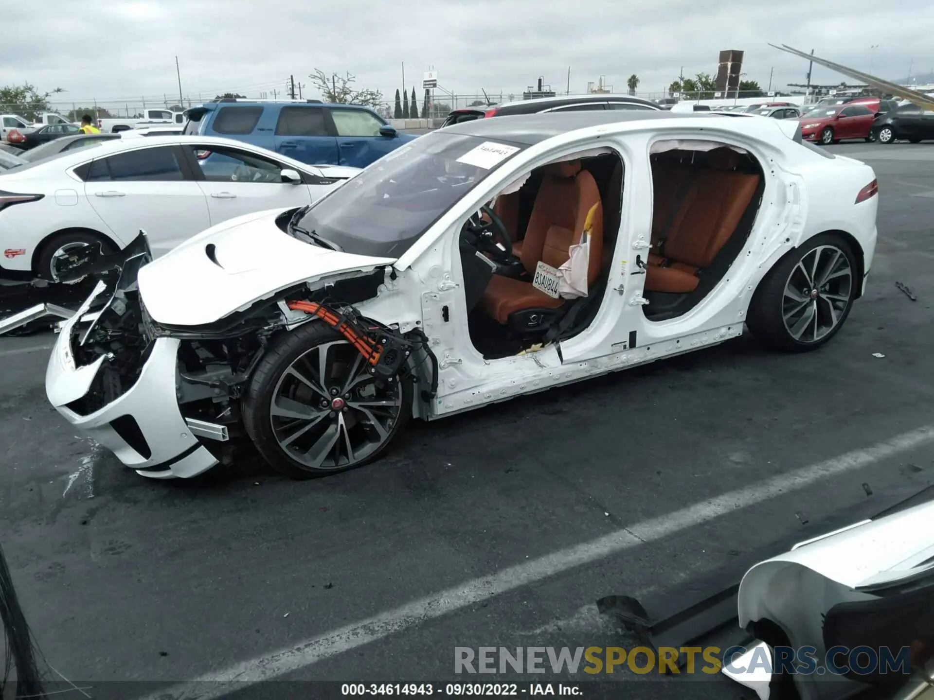 2 fotografías del automóvil dañado SADHD2S10L1F79165 JAGUAR I-PACE 2020