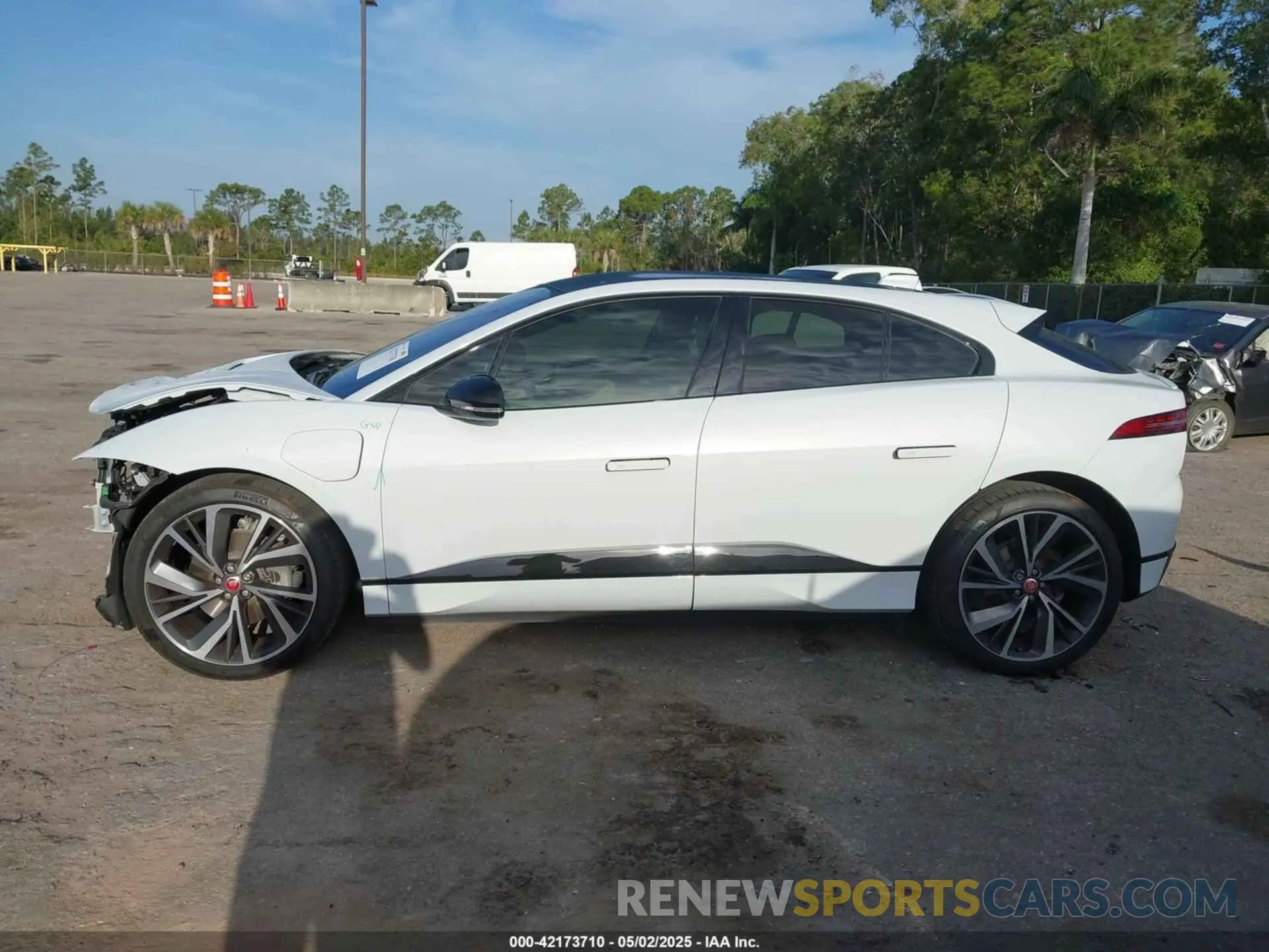 15 fotografías del automóvil dañado SADHD2S15N1622382 JAGUAR I-PACE 2022