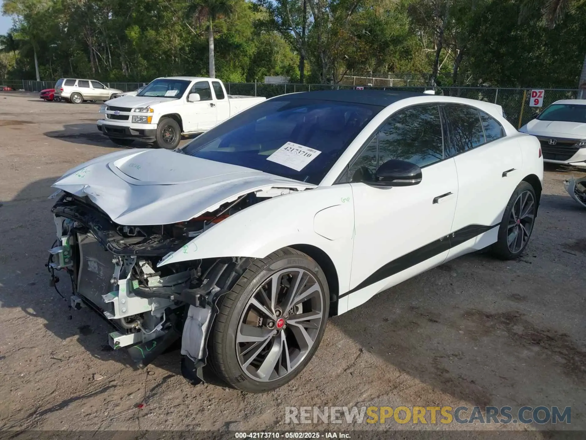 2 fotografías del automóvil dañado SADHD2S15N1622382 JAGUAR I-PACE 2022