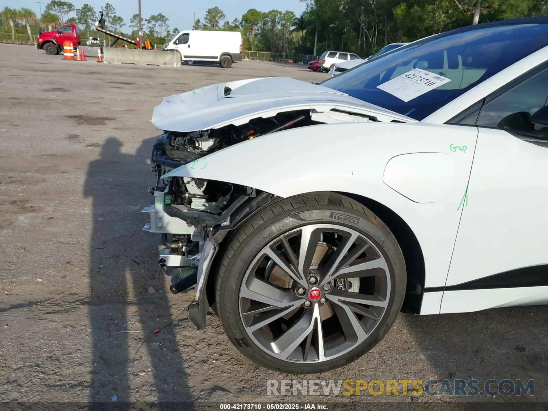 6 fotografías del automóvil dañado SADHD2S15N1622382 JAGUAR I-PACE 2022