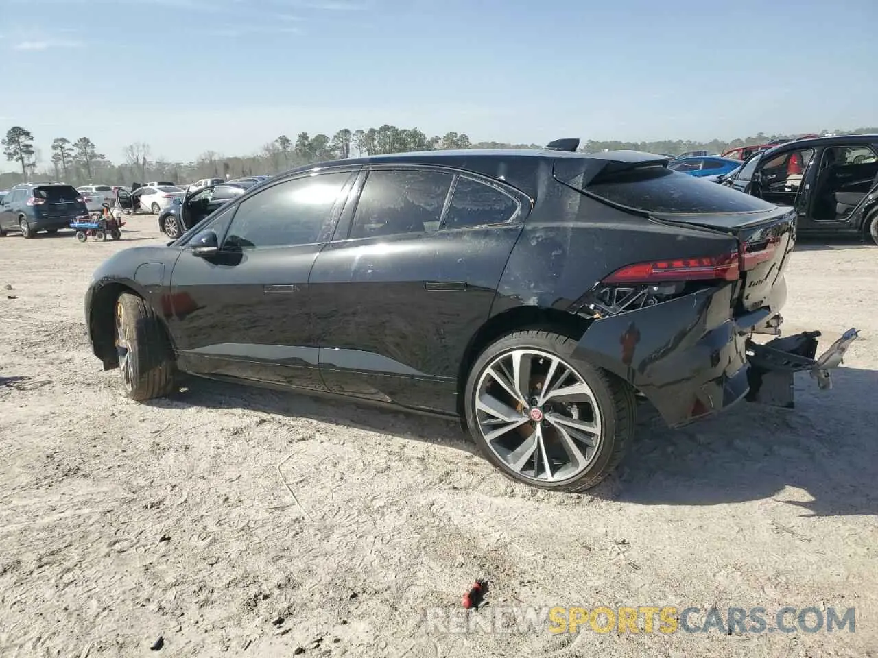 2 fotografías del automóvil dañado SADHD2S1XP1629976 JAGUAR I-PACE 2023