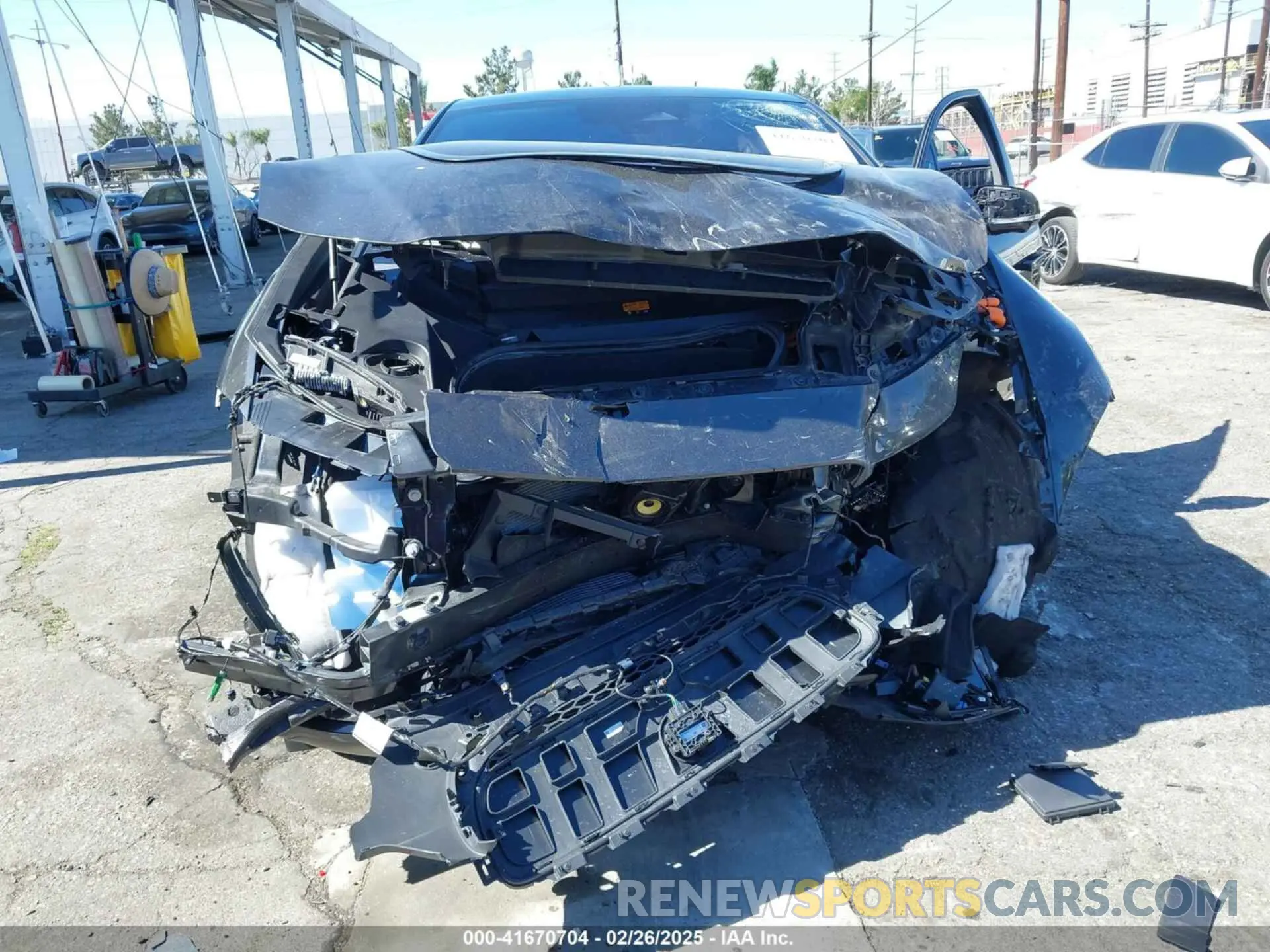 6 fotografías del automóvil dañado SADHM2S10R1632727 JAGUAR I-PACE 2024