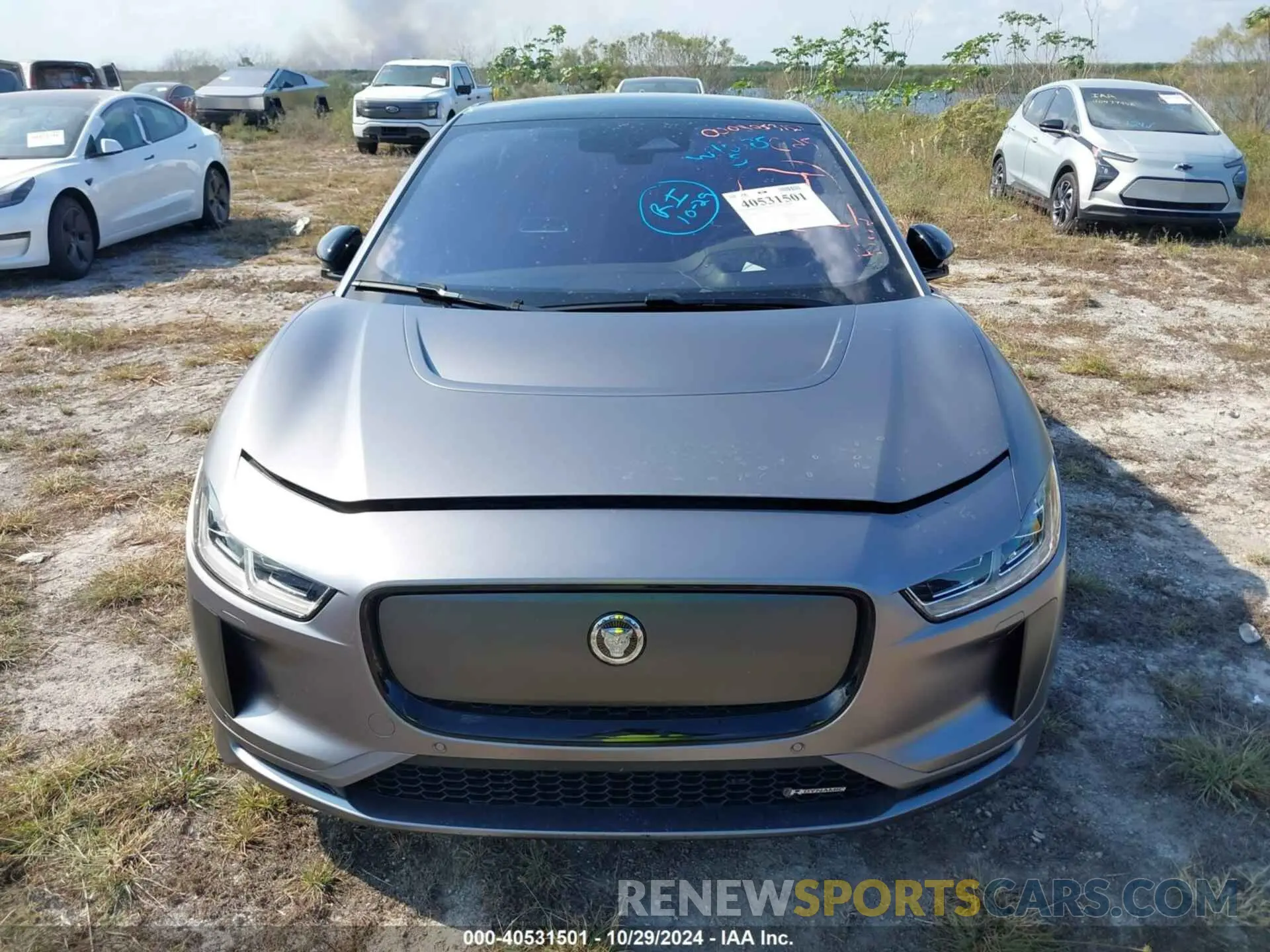 12 fotografías del automóvil dañado SADHM2S12R1634818 JAGUAR I-PACE 2024