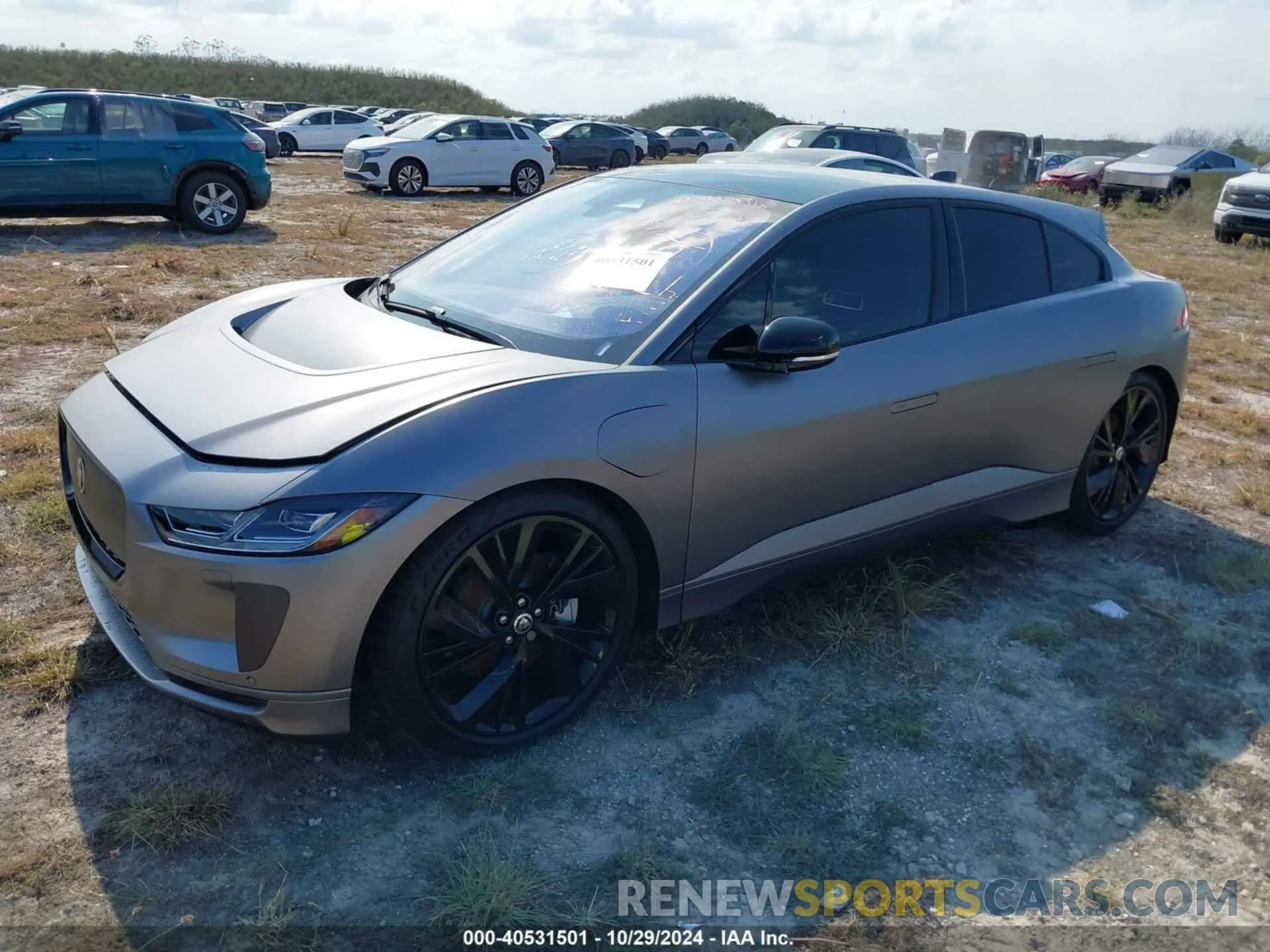 2 fotografías del automóvil dañado SADHM2S12R1634818 JAGUAR I-PACE 2024