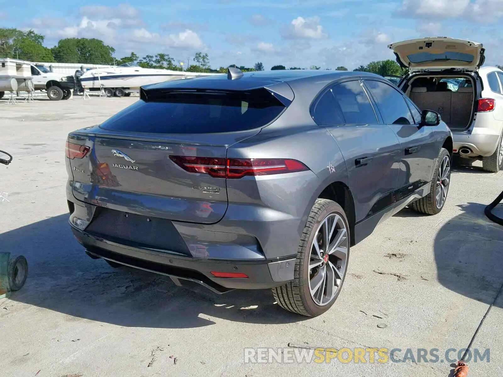 4 fotografías del automóvil dañado SADHD2S16K1F63373 JAGUAR I-PACE FIR 2019
