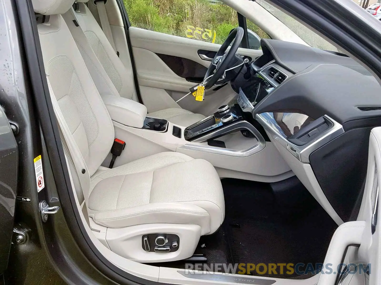 5 fotografías del automóvil dañado SADHD2S1XK1F61884 JAGUAR I-PACE FIR 2019
