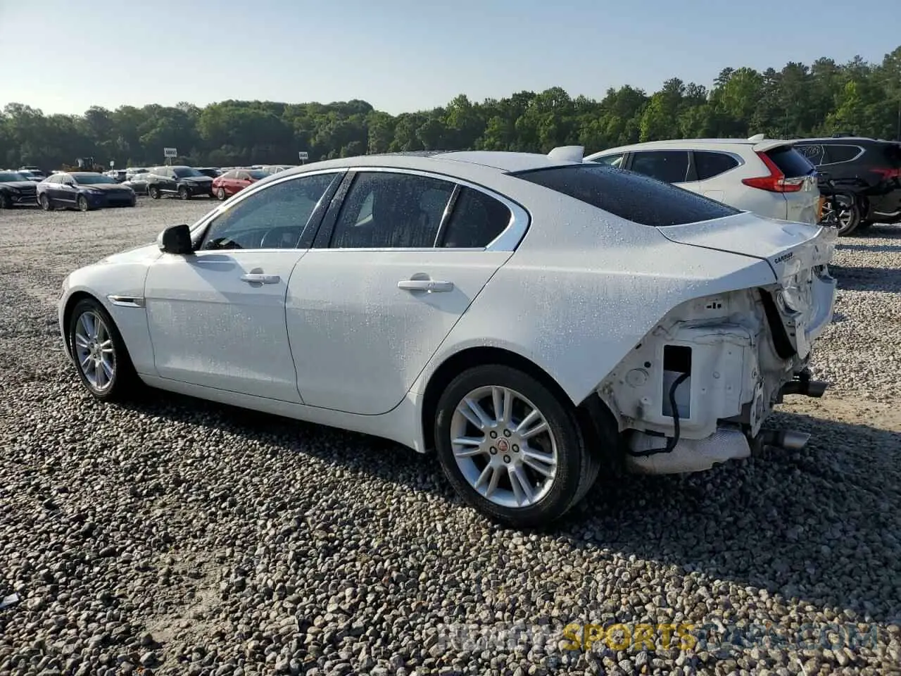 2 fotografías del automóvil dañado SAJAD4FX4KCP45437 JAGUAR XE 2019
