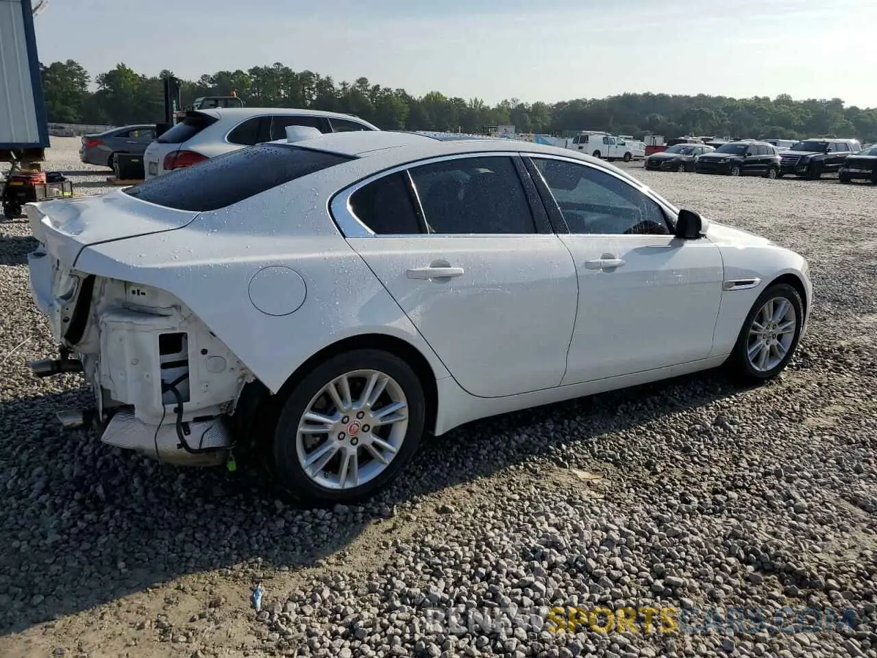 3 fotografías del automóvil dañado SAJAD4FX4KCP45437 JAGUAR XE 2019